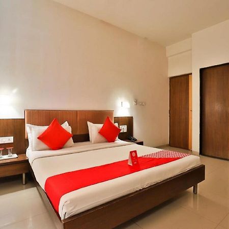 Hotel President Inn By Sky Stays Gandhinagar Extérieur photo