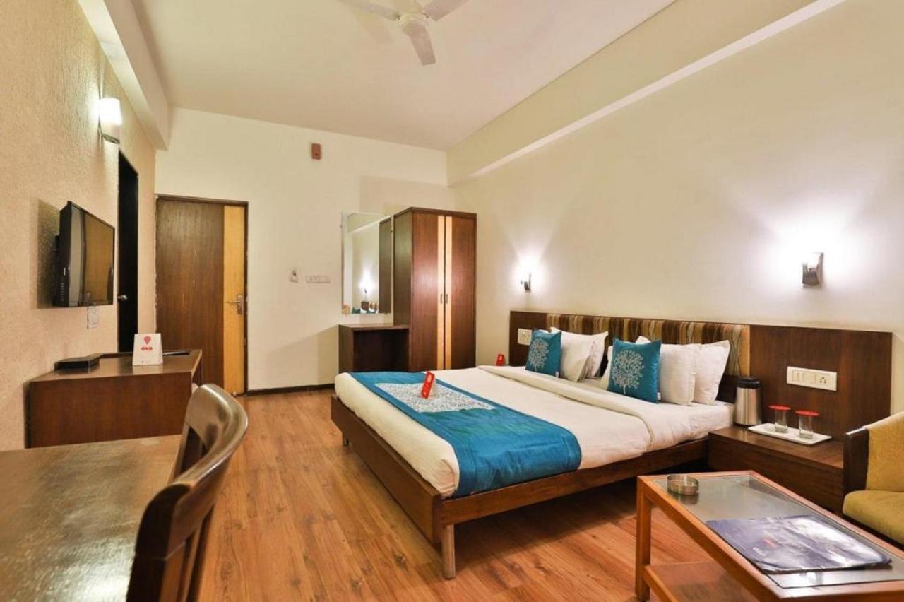 Hotel President Inn By Sky Stays Gandhinagar Extérieur photo